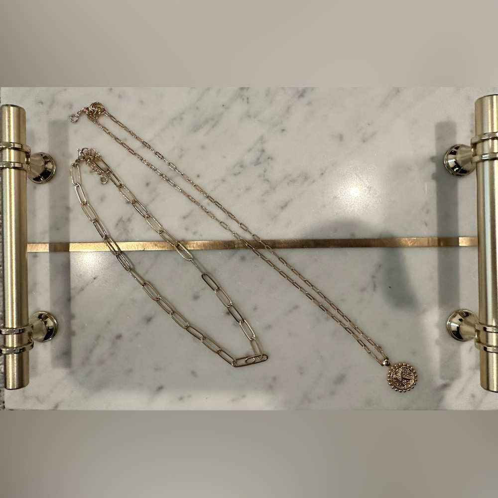 ✨Gold Paperclip Link Necklace “K” initial✨